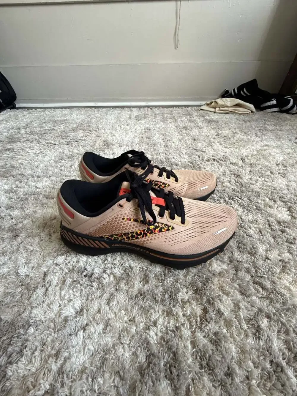 Brooks Adrenaline GTS 22 Running Shoes Ginger/Black/Citrus Women's